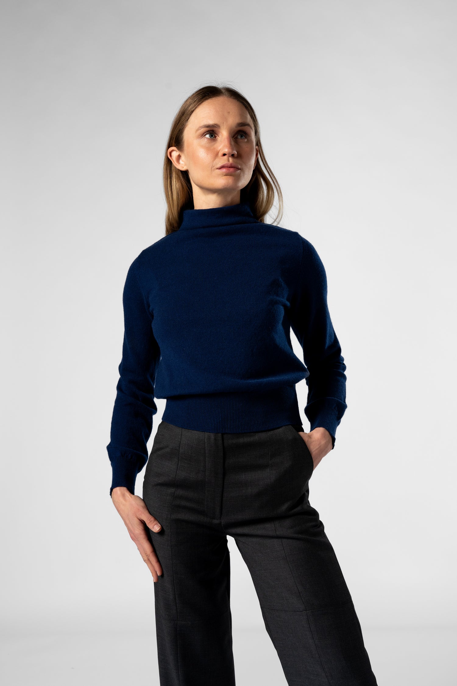 The Turtle Neck Cashmere Sweater - Dark Blue